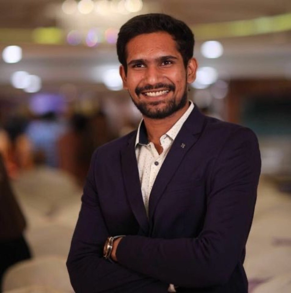 Meet your Posher, Aayush